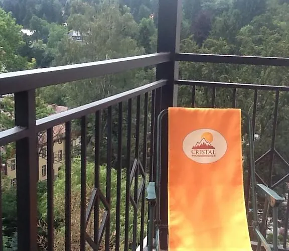 Cristal * שצ'קלארסקה פוראובה